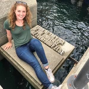 Meet your Posher, Christina